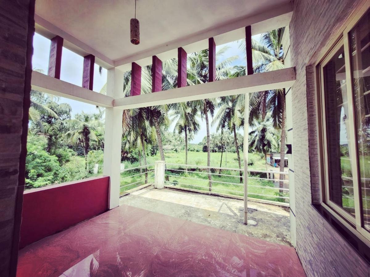The Big Pineapple Estate Villa ウドゥピ エクステリア 写真
